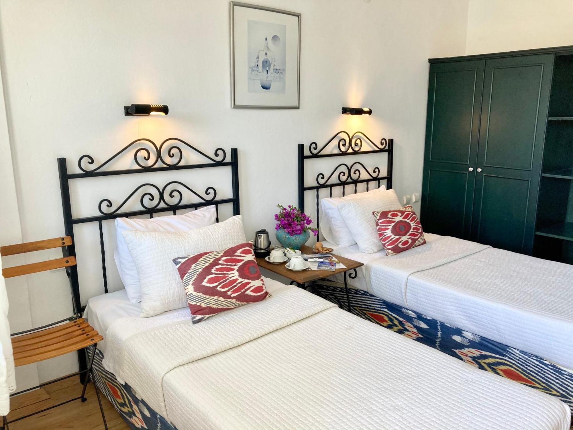 Hotel Villa Tokur ดัตชา ภายนอก รูปภาพ
