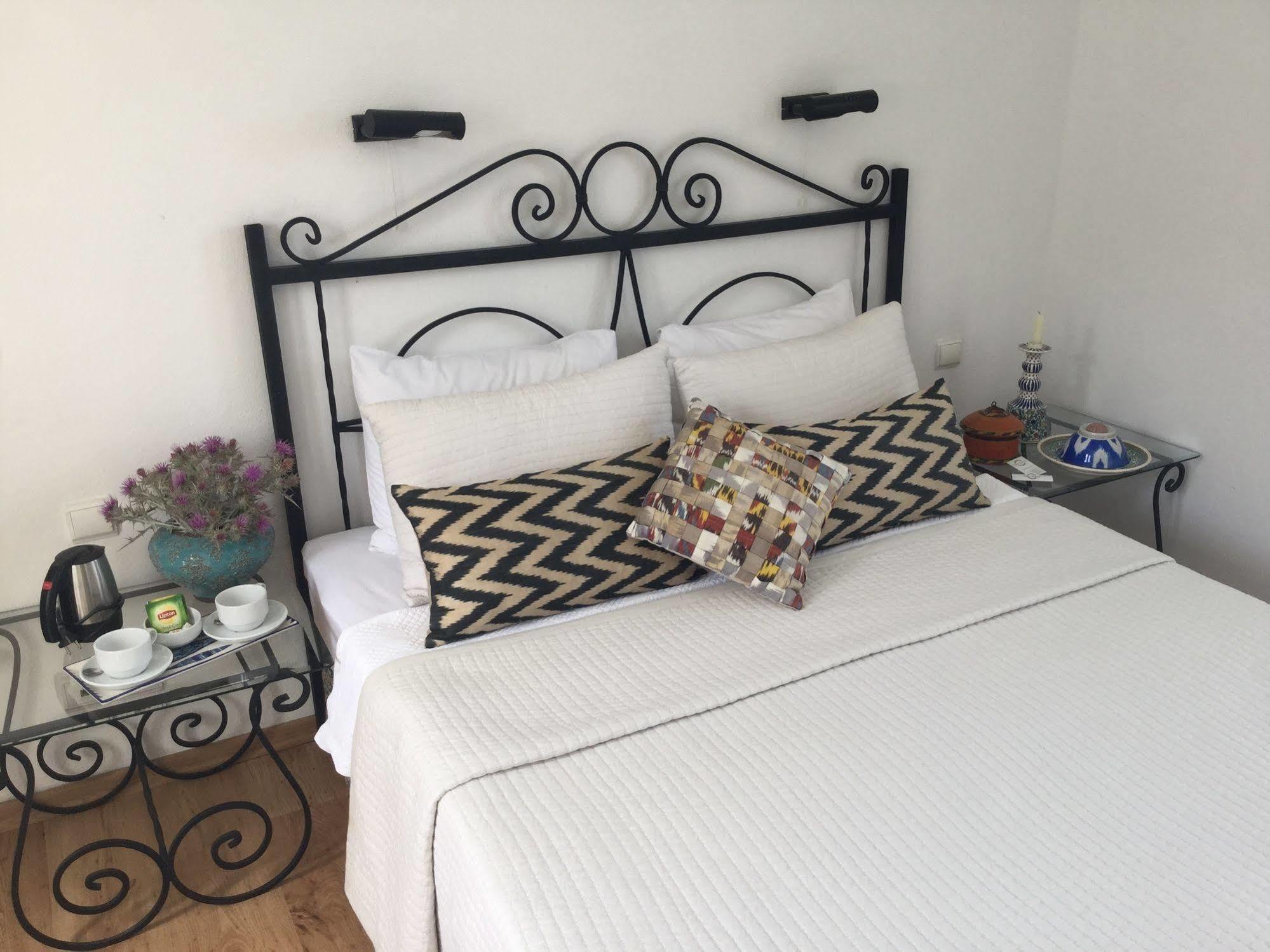 Hotel Villa Tokur ดัตชา ภายนอก รูปภาพ